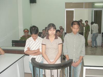 3 kẻ buôn người lãnh án